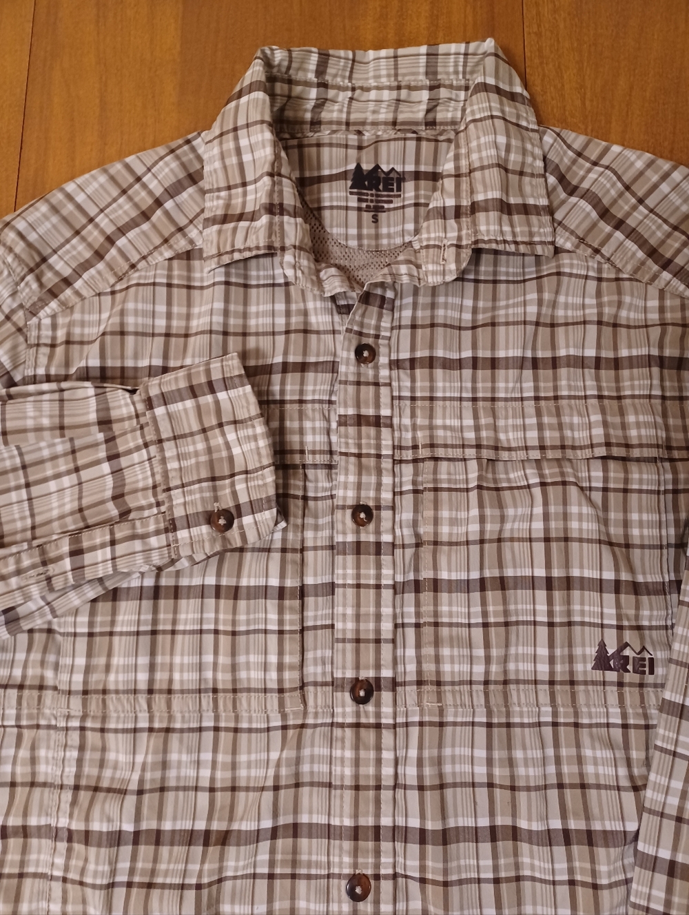 REI Sahara Tech Plaid Long Sleeve Vented Hiking Shirt Mens Small Brown (flaw)